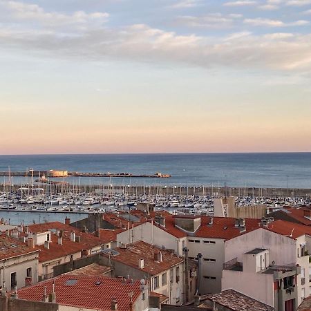 Vues Exceptionnelles Mer, Port Et Toits De Sete Luaran gambar