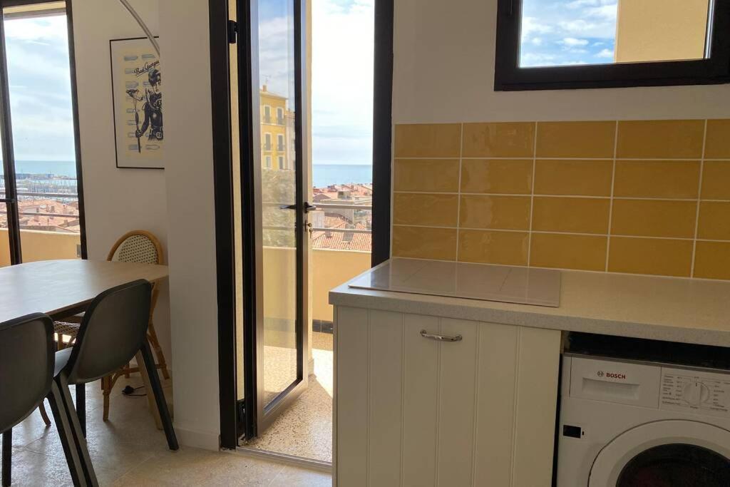 Vues Exceptionnelles Mer, Port Et Toits De Sete Luaran gambar