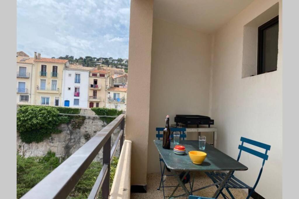 Vues Exceptionnelles Mer, Port Et Toits De Sete Luaran gambar