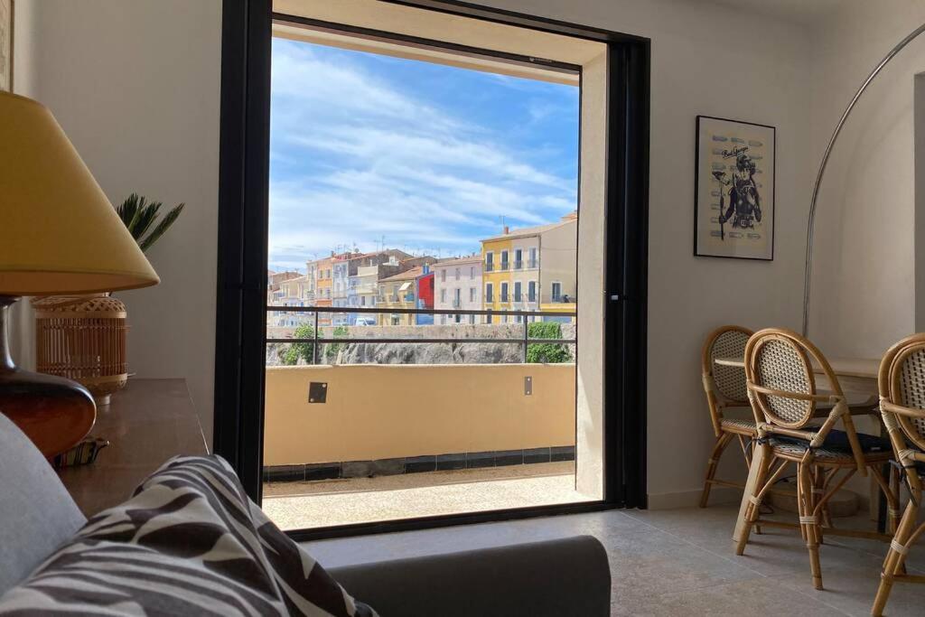 Vues Exceptionnelles Mer, Port Et Toits De Sete Luaran gambar
