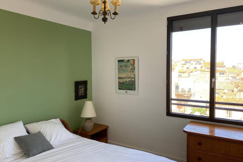 Vues Exceptionnelles Mer, Port Et Toits De Sete Luaran gambar