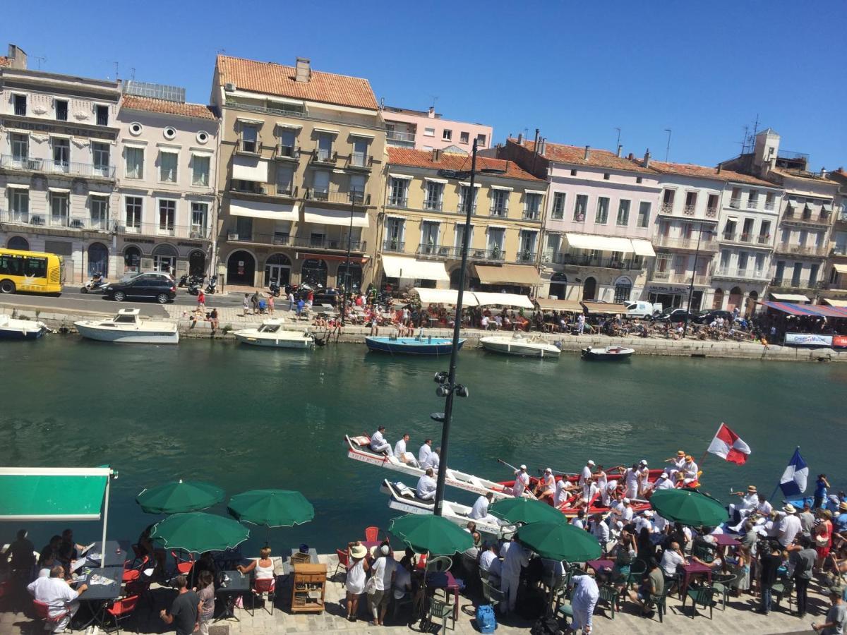 Vues Exceptionnelles Mer, Port Et Toits De Sete Luaran gambar